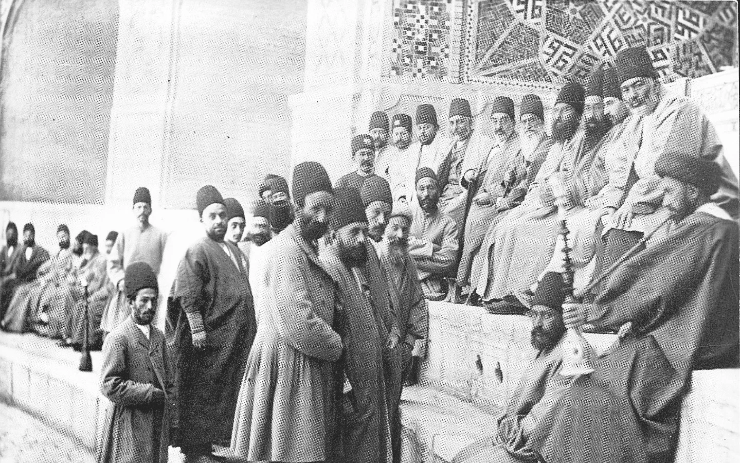 جمعی از تجار و رجال در دوره مشروطه