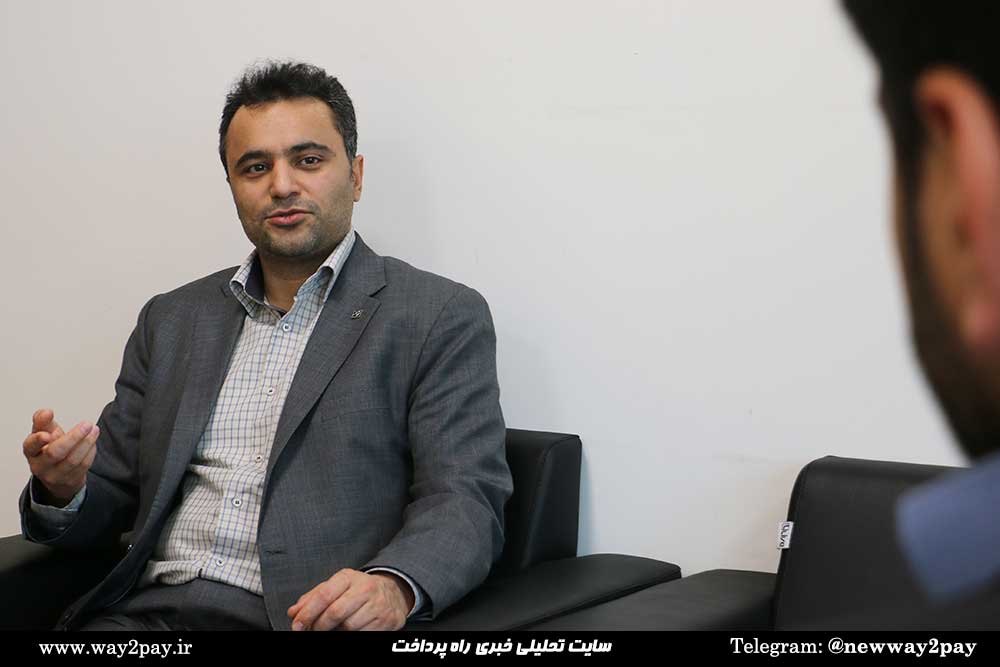 احمد آهی مدیر امور فناوری اطلاعات بانک صنعت و معدن