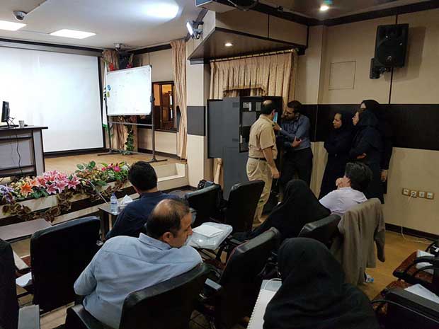 ایران ارقام، دوره آموزشی کاربری خودپرداز برای پست بانک ایران برگزار کرد