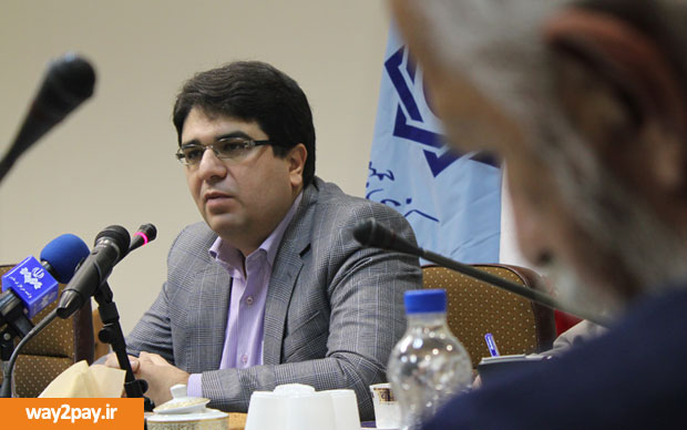 ناصر حکیمی، مدیر کل فناوری بانک مرکزی ایران