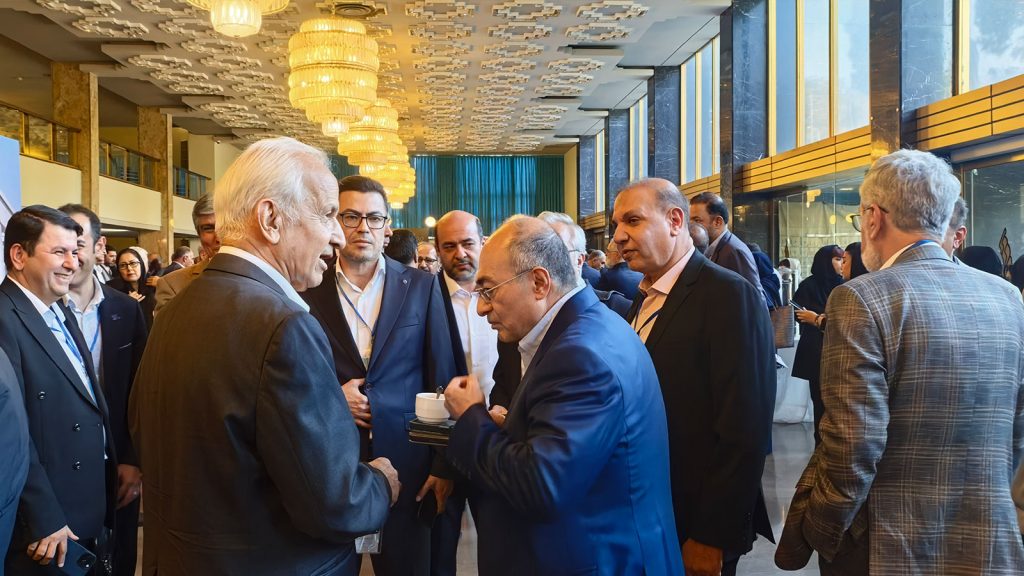 حاضران و فعالان بخش خصوصی در سالن دهمین جشنواره کارآفرینی امین‌الضرب