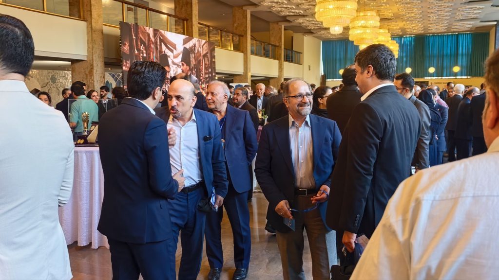 حاضران و فعالان بخش خصوصی در سالن دهمین جشنواره کارآفرینی امین‌الضرب