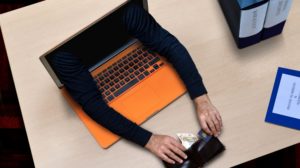 مقابله با کلاهبرداریهای بانکی