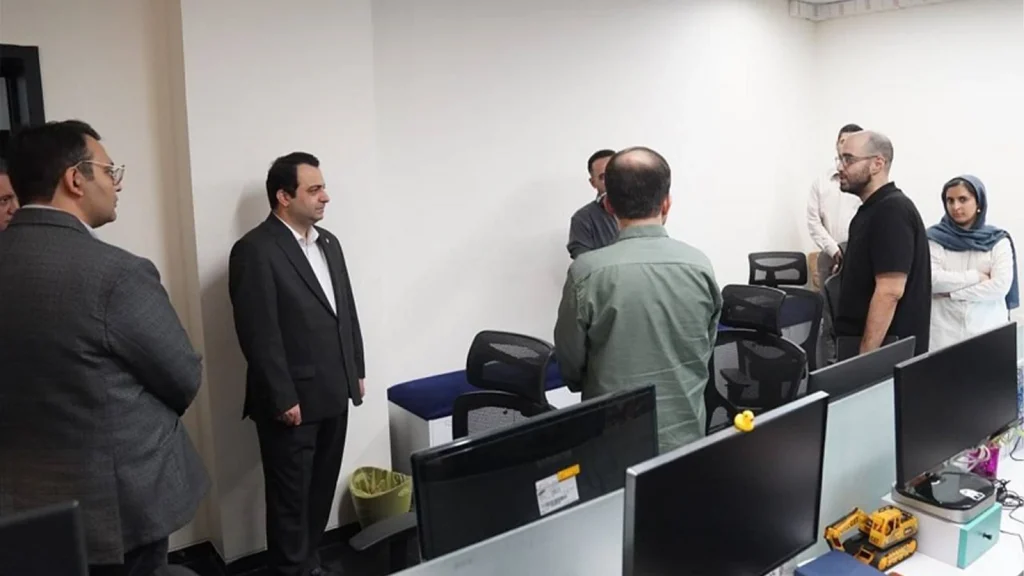 بانک ملی ایران از برنامه توسعه «بله» به سمت سوپراپلیکیشنی برای ارائه خدمات بانکی، مالی، دولتی و هوش مصنوعی خبر داده است.