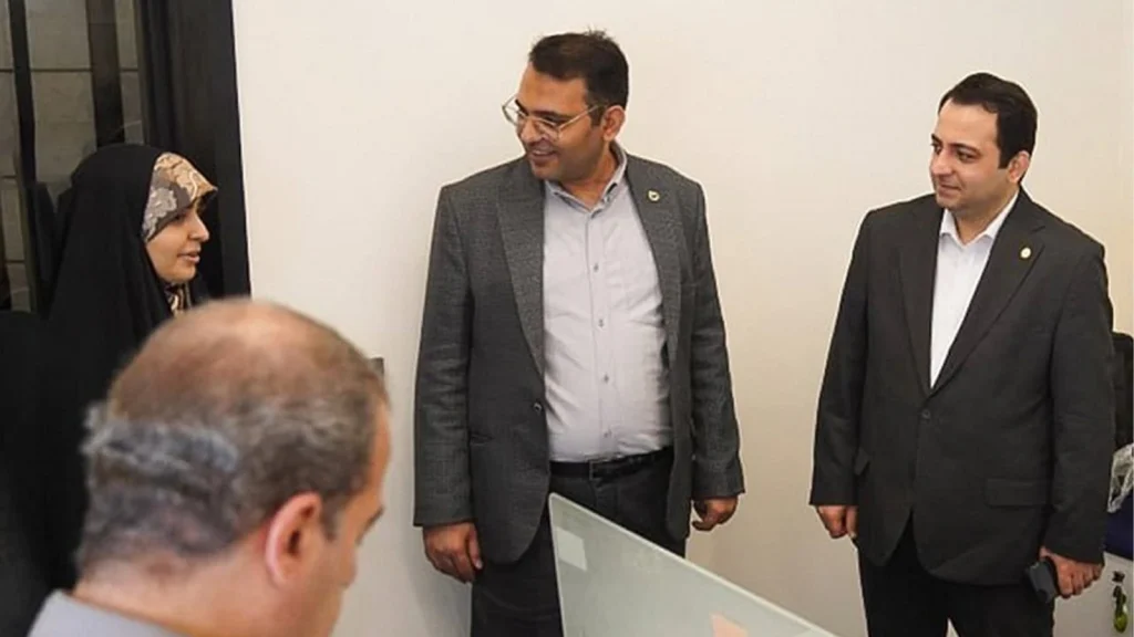 بانک ملی ایران از برنامه توسعه «بله» به سمت سوپراپلیکیشنی برای ارائه خدمات بانکی، مالی، دولتی و هوش مصنوعی خبر داده است.
