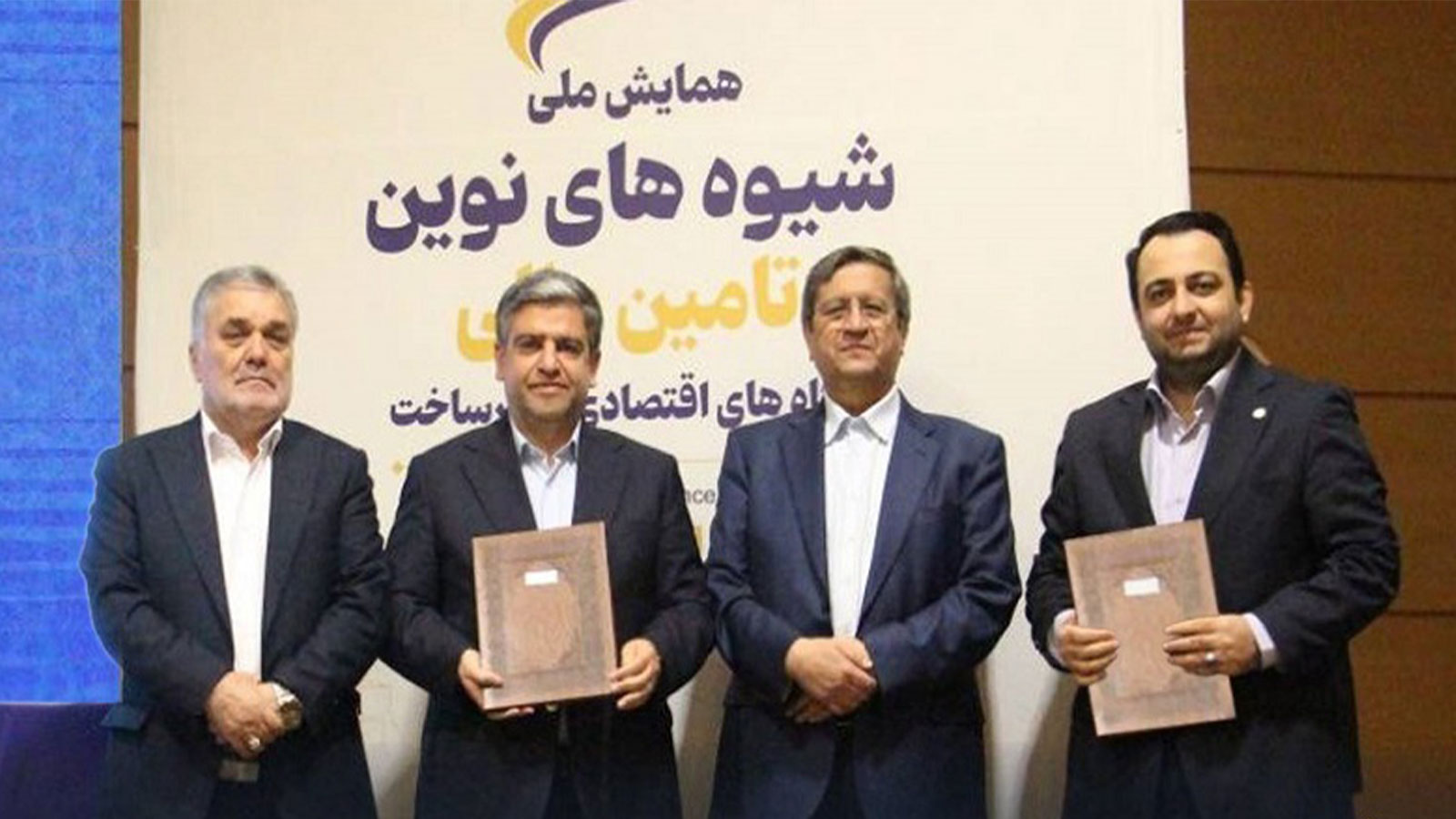تفاهم‌نامه همکاری بانک ملی ایران و استانداری اردبیل امضا شد؛‌ تا سقف ۳ هزار میلیارد تومان تأمین مالی واحدهای تولیدی اردبیل 