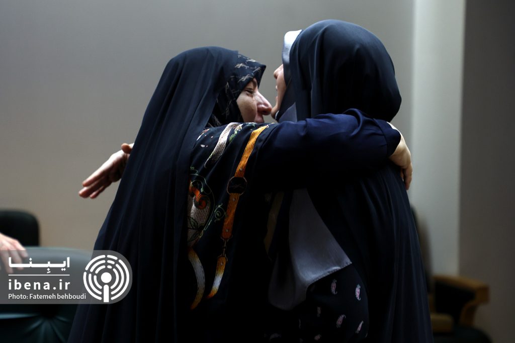 نشست عبدالناصر همتی، رئیسکل بانک مرکزی، با علی نیکزاد و نمایندگان مجلس درباره مسائل ارزی ایثارگران