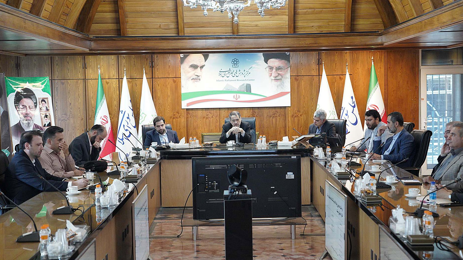 نشست مرکز پژوهش‌های مجلس درباره تاب‌آوری ۴۷۰۰ خدمت دولت الکترونیک در شرایط جنگ