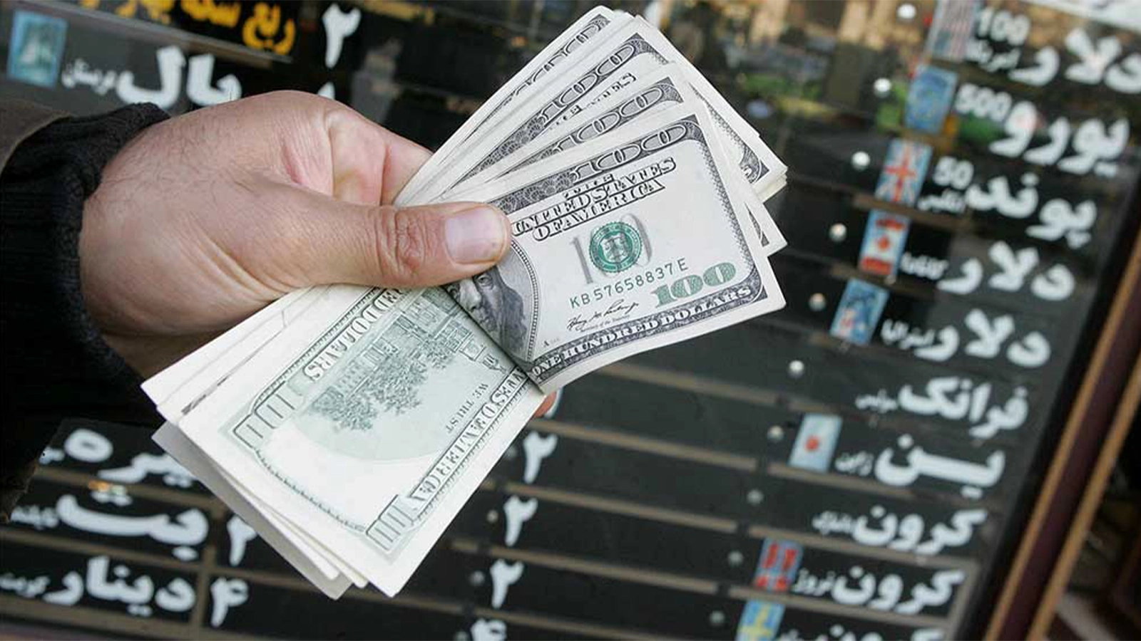 امکان فروش ارز صادراتی به بانکها و واردکنندگان با نرخ توافقی و بدون برخی واسطهها