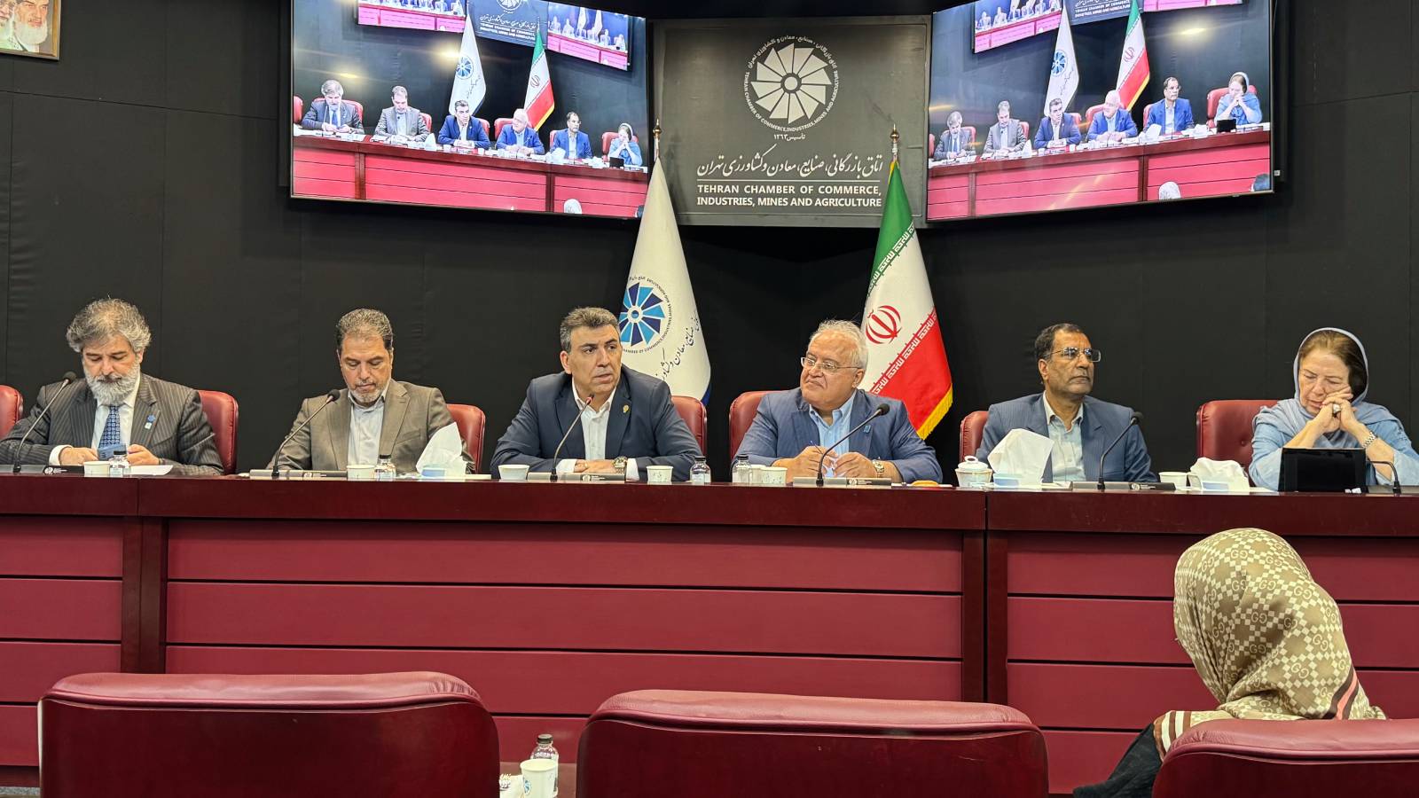 نشست تخصصی کسب‌وکارهای خانوادگی و الزامات نهادسازی در اتاق بازرگانی تهران