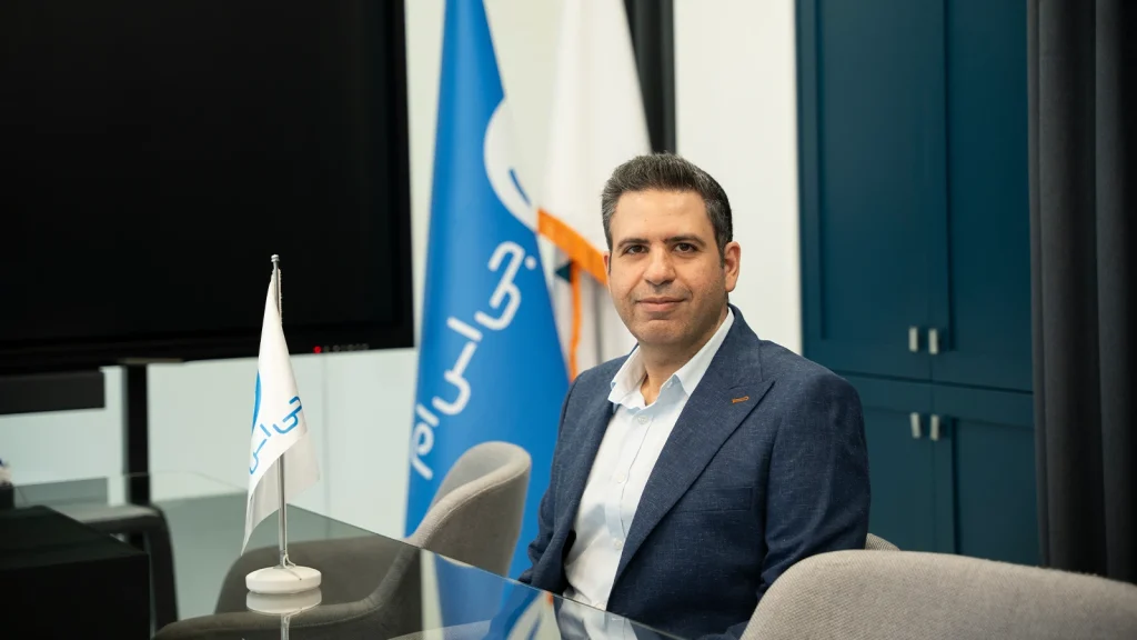 تصویر مفهومی از مدل تأمین مالی زنجیرهای جیاسامپی میان فروشنده، بانک و مصرفکننده