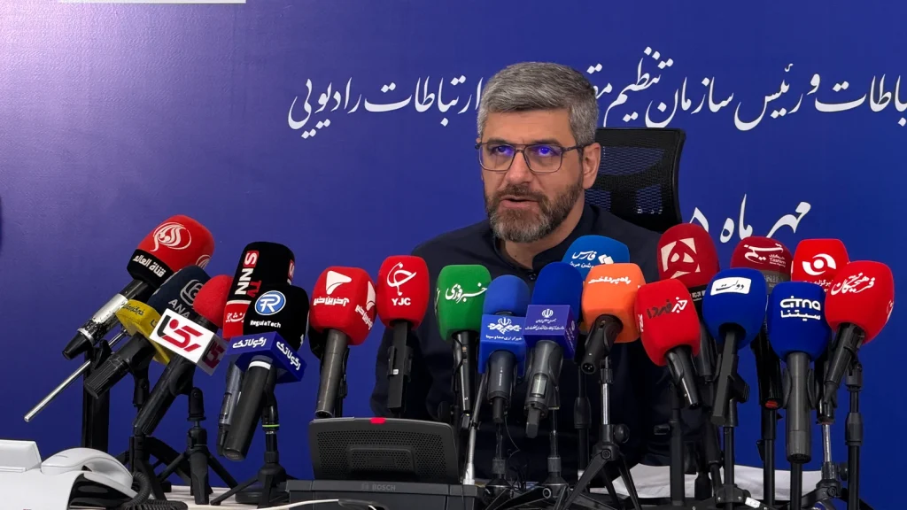 حمید فتاحی؛ رئیس سازمان تنظیم مقررات و ارتباطات رادیویی در نشست خبری