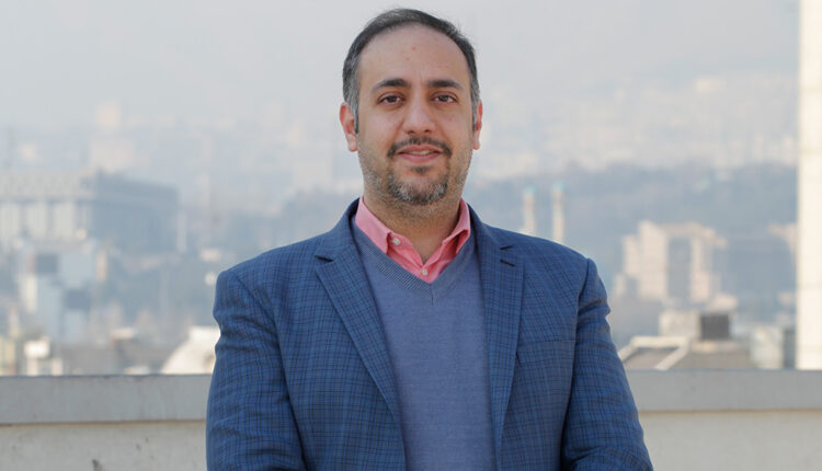 حسین اسلامی، مدیرعامل هلدینگ نگاه