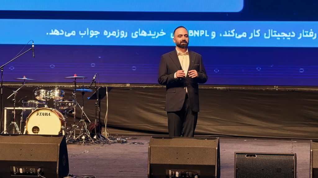 مجید حسامی، مدیرعامل و همبنیانگذار اسنپپی، در رویداد «نت به نت، در پی یک صدا»