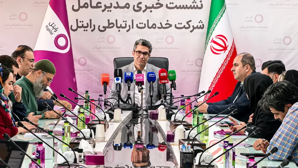 مهدی فقیهی، مدیرعامل رایتل، درباره واگذاری سهام شرکت و توسعه کسبوکارها و خدمات دولت هوشمند