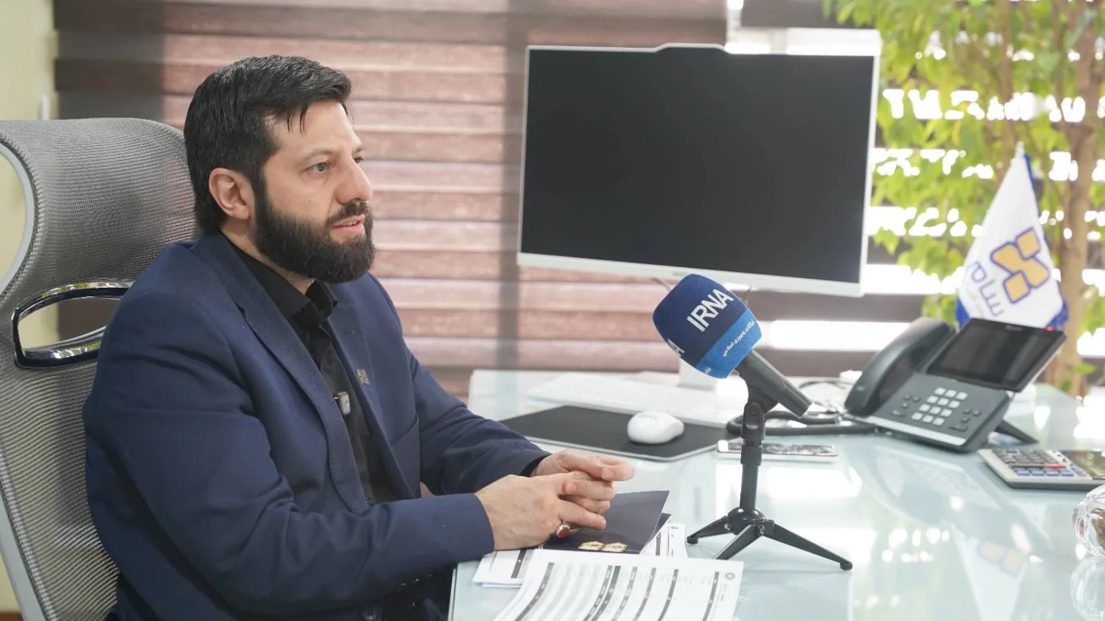 تصویر میرسامان پیشوایی، مدیرعامل شرکت سرمایه‌گذاری صندوق توسعه ملی، در گفت‌وگو درباره مدل جدید تأمین مالی پروژه‌های بزرگ