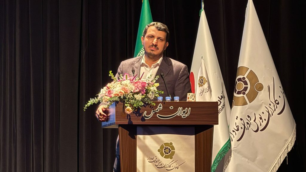 محمدهادی زاهدی رئیس انجمن ملی هوش مصنوعی ایران درباره کاربرد هوش مصنوعی در بازار سرمایه صحبت کرد