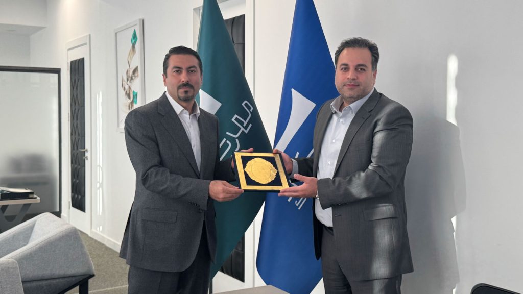 محمدرضا نجاری، مدیرعامل پیشین مهرکامتک