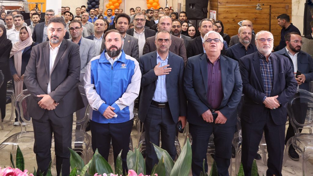 مراسم ۱۸ سالگی تاپکیش
