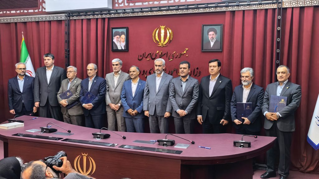 نشست امضای تفاهمنامه بازسازی دانشگاهها و حمایت از شرکتهای دانشبنیان آسیبدیده در جنگ
